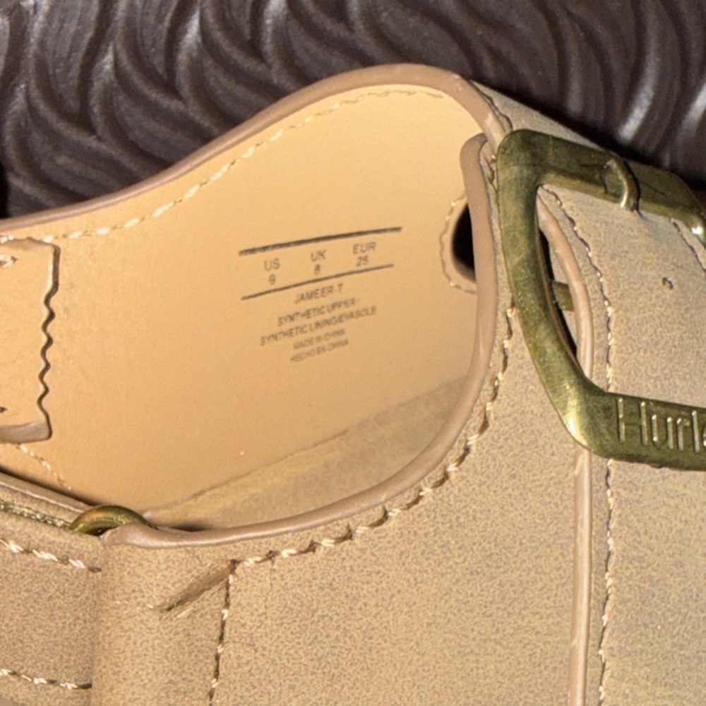 Hurley brand Tan Kids Sandals with Velcro Straps - Picture 4 of 5